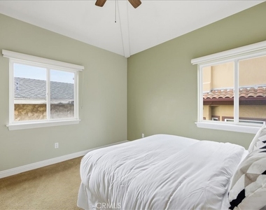 1805 Speyer Lane - Photo Thumbnail 25