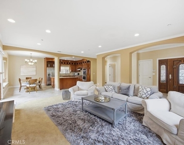 1805 Speyer Lane - Photo Thumbnail 3