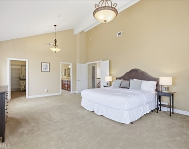 1805 Speyer Lane - Photo Thumbnail 13