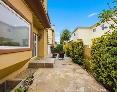 1805 Speyer Lane - Photo Thumbnail 27