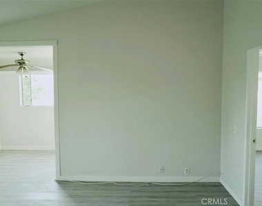 23232 Orange Avenue - Photo Thumbnail 17