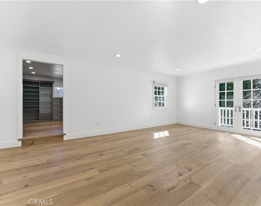 515 Kings Place - Photo Thumbnail 25