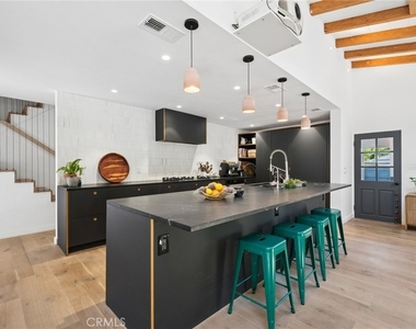 1377 Lewellyn - Photo Thumbnail 12