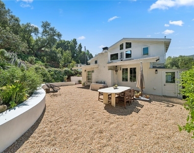 1377 Lewellyn - Photo Thumbnail 1