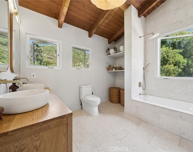 1377 Lewellyn - Photo Thumbnail 17