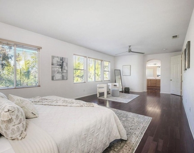 3840 Stoneridge Rd - Photo Thumbnail 24