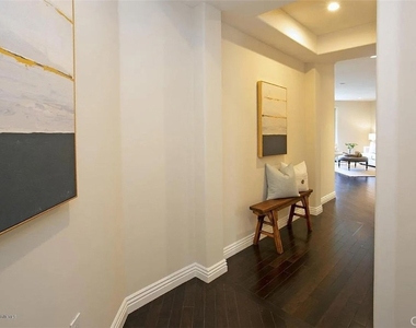 511 Caruso - Photo Thumbnail 2