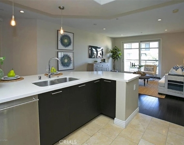 511 Caruso - Photo Thumbnail 12