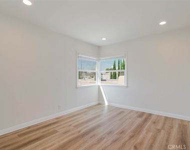 1466 Stanley Avenue - Photo Thumbnail 8