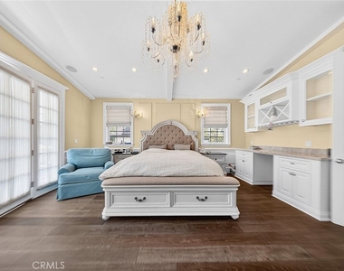 4533 Farmdale Avenue - Photo Thumbnail 41