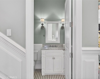 4533 Farmdale Avenue - Photo Thumbnail 54