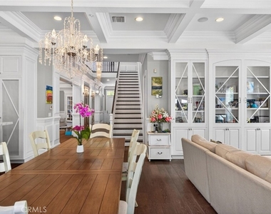 4533 Farmdale Avenue - Photo Thumbnail 31