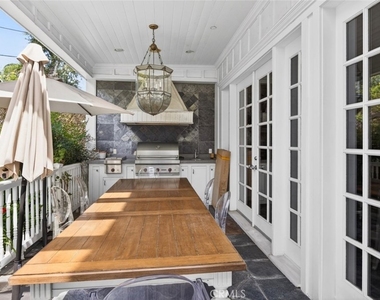 4533 Farmdale Avenue - Photo Thumbnail 64