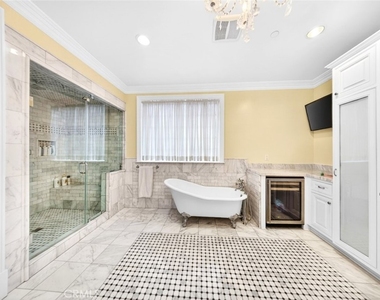 4533 Farmdale Avenue - Photo Thumbnail 50