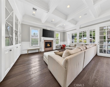 4533 Farmdale Avenue - Photo Thumbnail 29