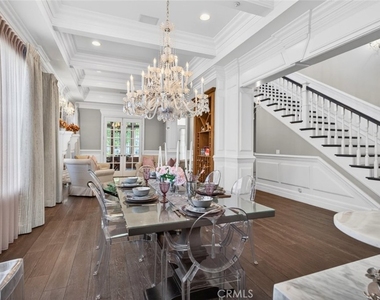 4533 Farmdale Avenue - Photo Thumbnail 17