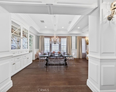 4533 Farmdale Avenue - Photo Thumbnail 12