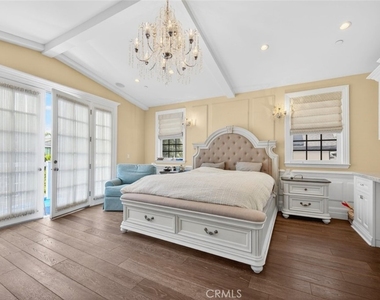 4533 Farmdale Avenue - Photo Thumbnail 42