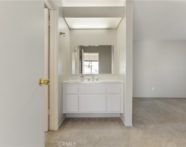 1693 S Heritage Circle - Photo Thumbnail 31