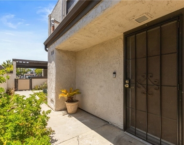 1693 S Heritage Circle - Photo Thumbnail 4