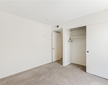1693 S Heritage Circle - Photo Thumbnail 11