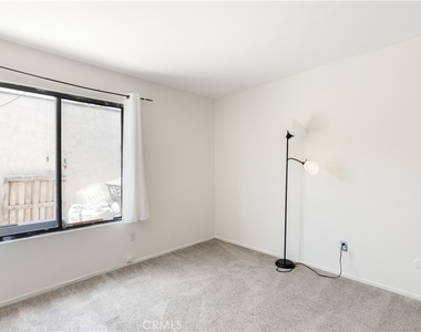 1693 S Heritage Circle - Photo Thumbnail 12