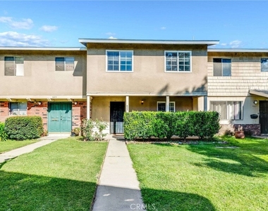 623 E Matchwood Place - Photo Thumbnail 22