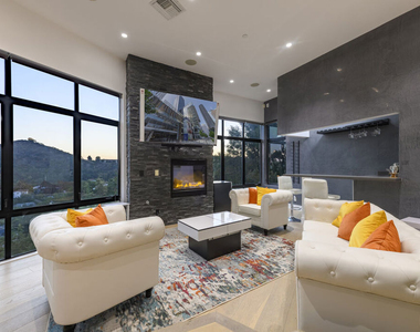 2271 Gloaming Way - Photo Thumbnail 6