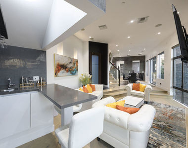 2271 Gloaming Way - Photo Thumbnail 8