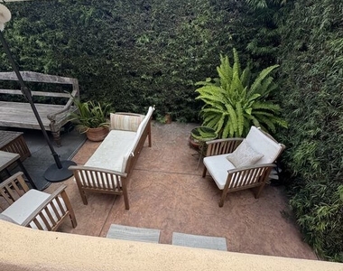 831 Wilcox Avenue - Photo Thumbnail 1