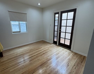 831 Wilcox Avenue - Photo Thumbnail 6