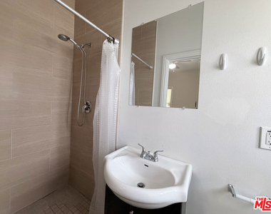 1254 W 37th Drive - Photo Thumbnail 9