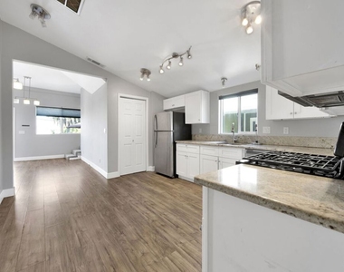 318 Parkman Avenue - Photo Thumbnail 15