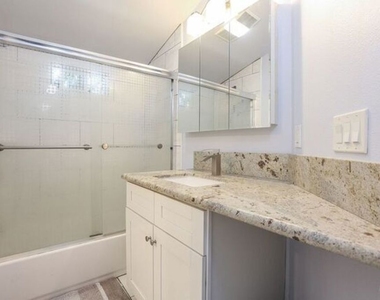 318 Parkman Avenue - Photo Thumbnail 23