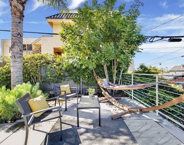 318 Parkman Avenue - Photo Thumbnail 9