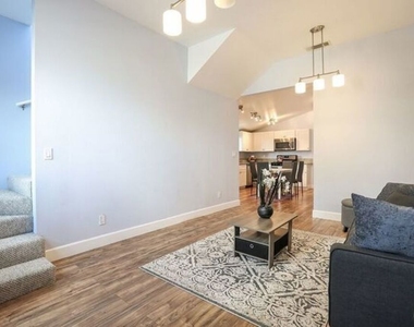 318 Parkman Avenue - Photo Thumbnail 17