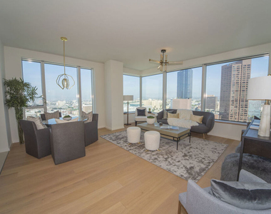 889 Francisco Street - Photo Thumbnail 1