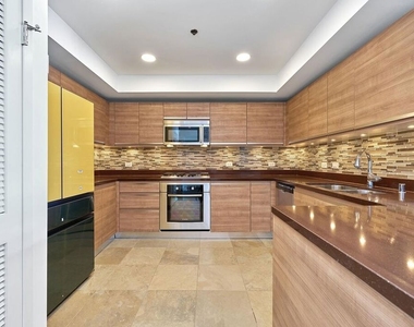 3785 Wilshire Boulevard - Photo Thumbnail 7