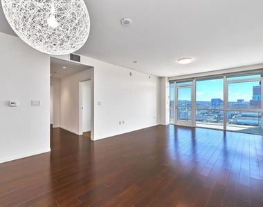 3785 Wilshire Boulevard - Photo Thumbnail 3