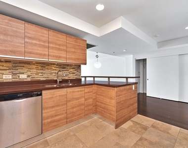 3785 Wilshire Boulevard - Photo Thumbnail 10