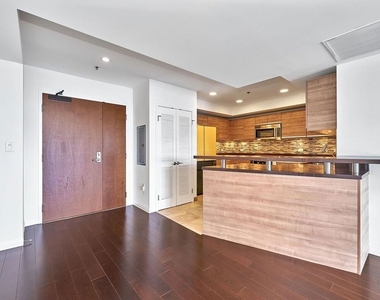 3785 Wilshire Boulevard - Photo Thumbnail 6