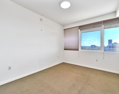 3785 Wilshire Boulevard - Photo Thumbnail 16