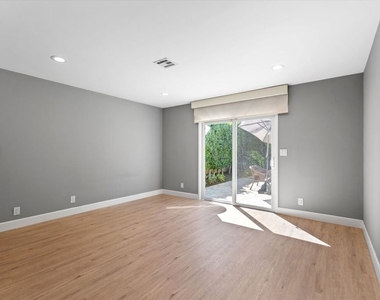 2809 S Canfield Avenue - Photo Thumbnail 4