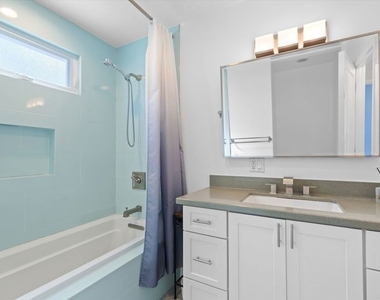 2809 S Canfield Avenue - Photo Thumbnail 10