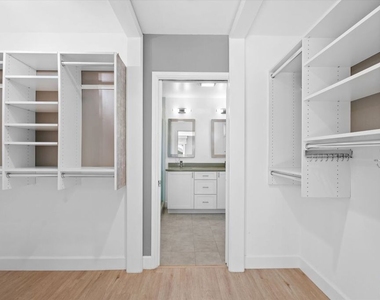 2809 S Canfield Avenue - Photo Thumbnail 6