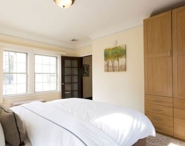 611 N Beachwood Drive - Photo Thumbnail 20