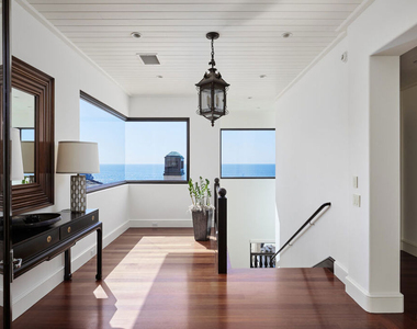 31 Bay Drive - Photo Thumbnail 16