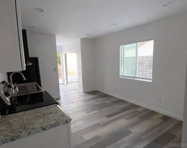 636 Aster St - Photo Thumbnail 1