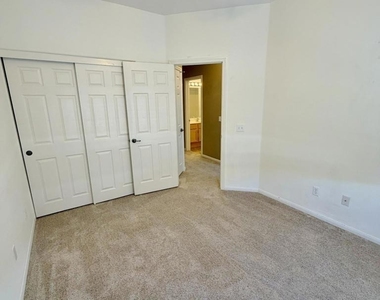 1528 Circle Ranch Way - Photo Thumbnail 14