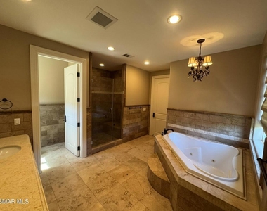 4960 Chimineas Avenue - Photo Thumbnail 24